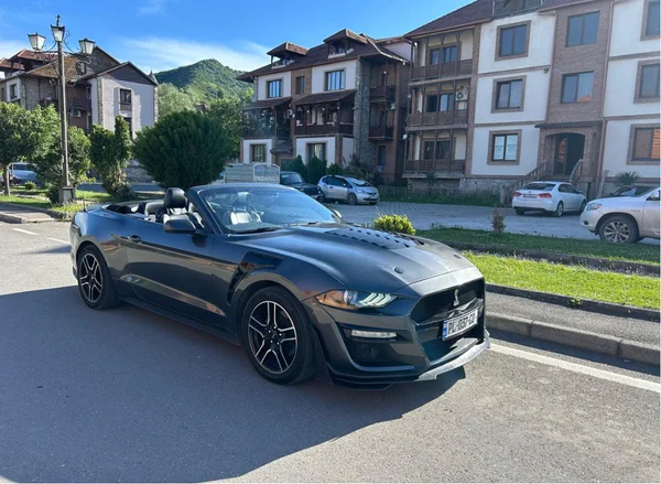 Ford Mustang 2022 — car rental Georgia