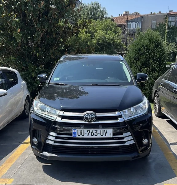 Toyota Highlander 2017 — car rental Georgia