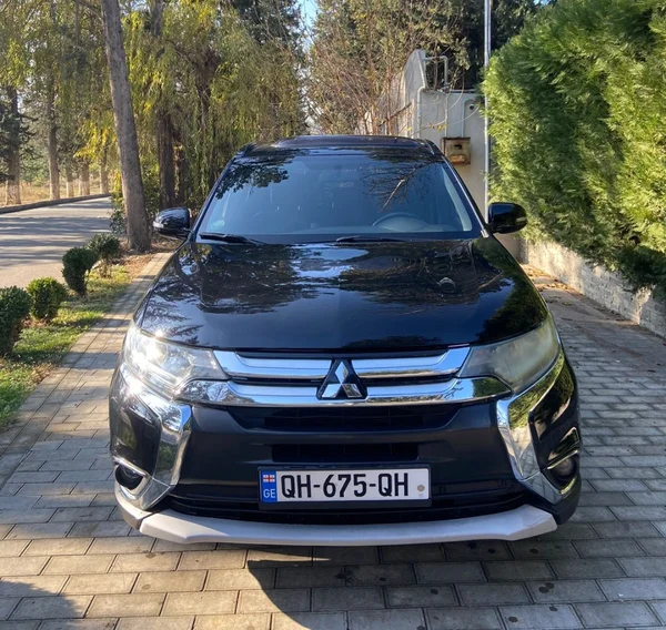 Mitsubishi Outlander 2017 — car rental Georgia