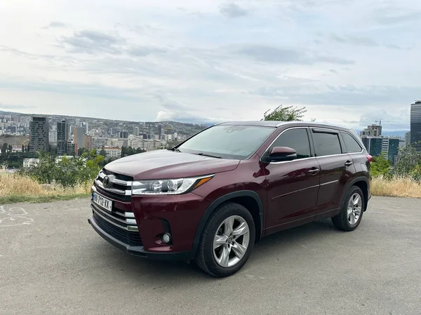 Toyota Highlander 2017 — car rental Georgia