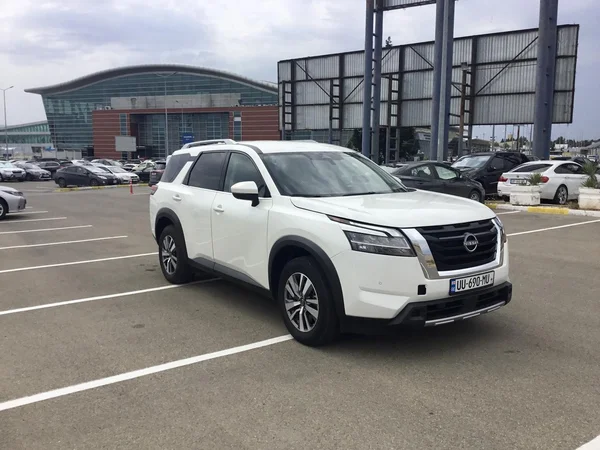 Nissan Pathfinder 2023 — car rental Georgia
