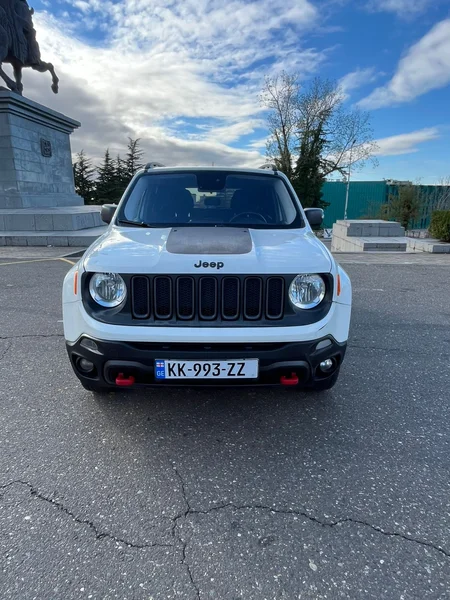 Jeep Renegade 2016 — car rental Georgia