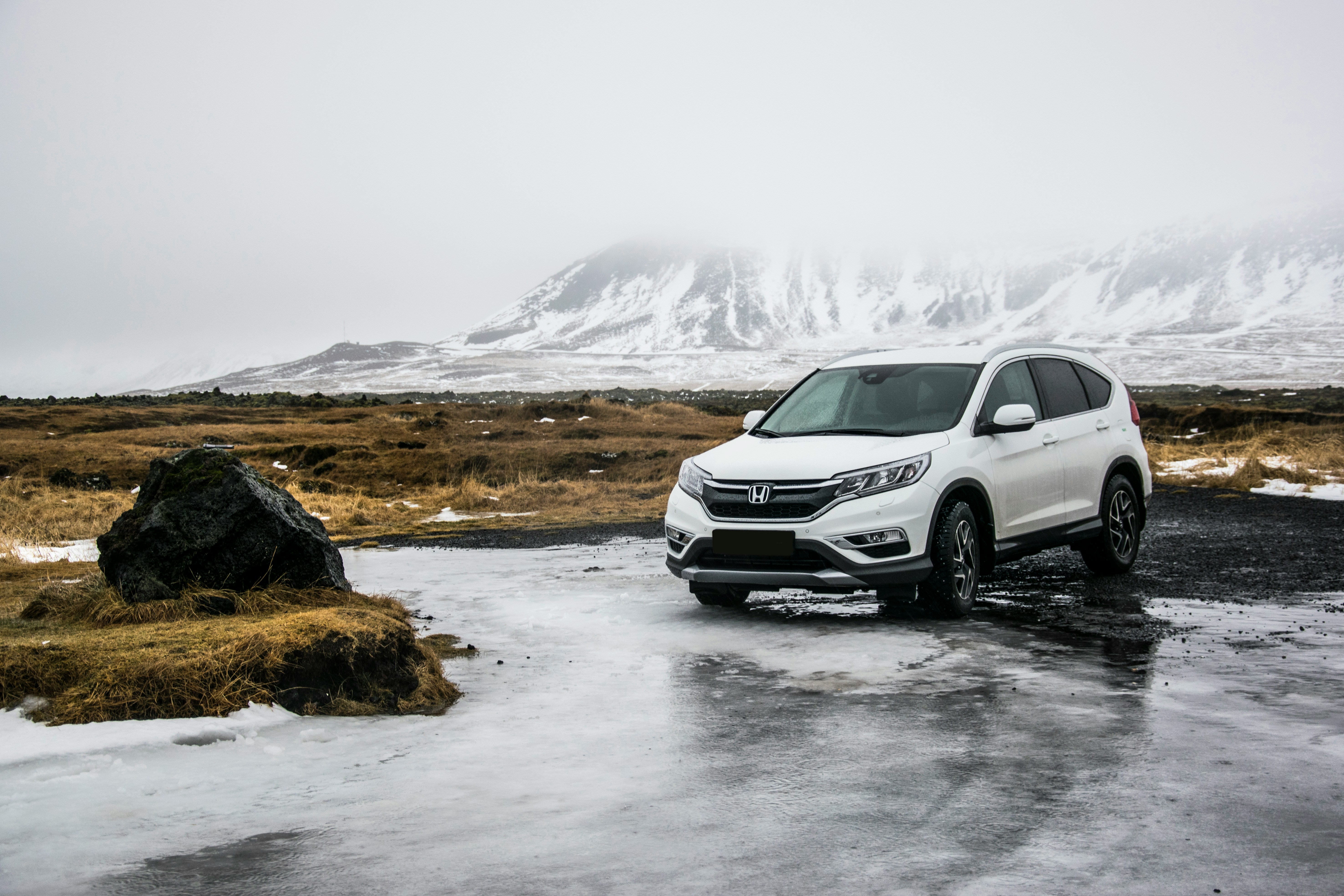 კროსოვერის ქირაობა საქართველოში — Ford Escape ჰიბრიდი საქართველოს სამხედრო გზაზე