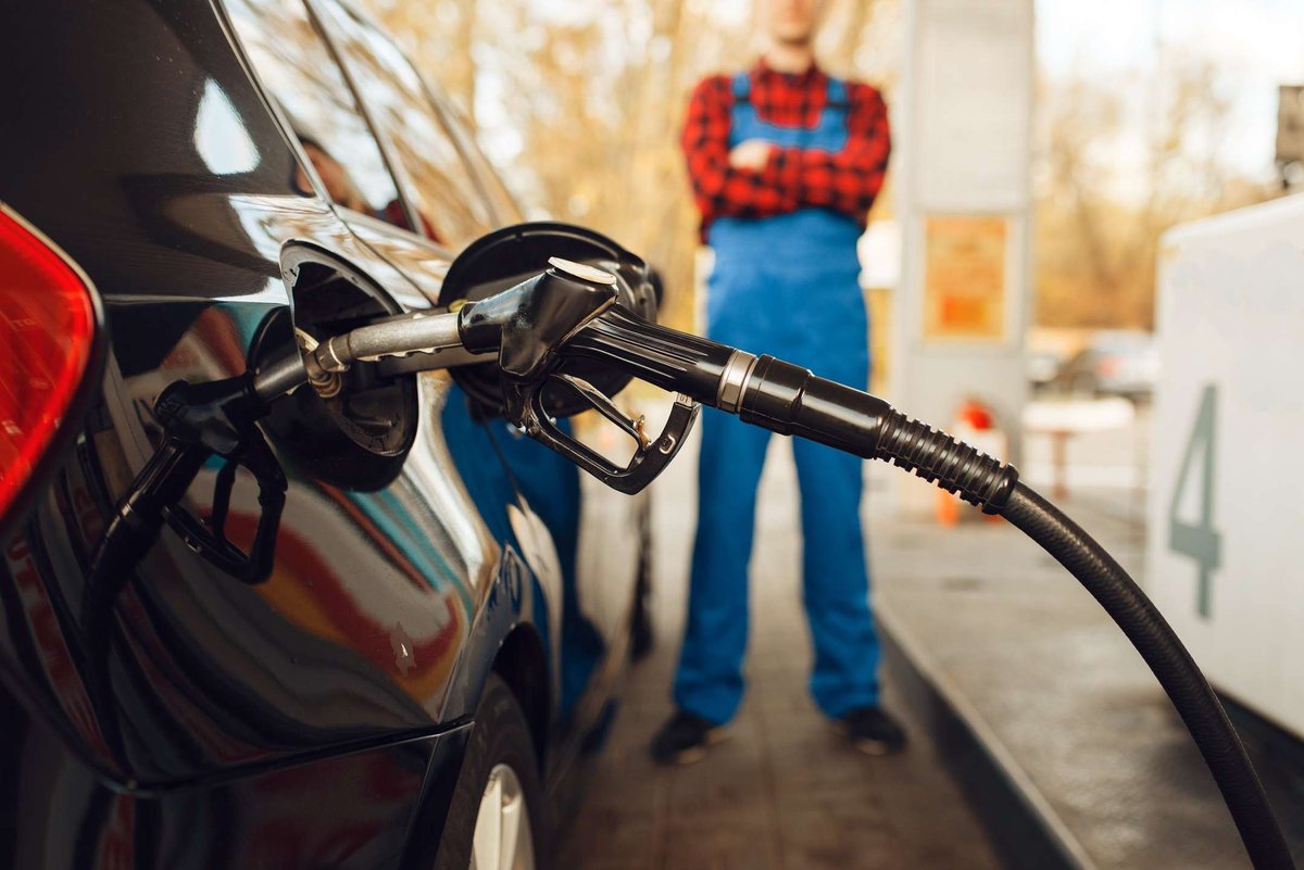 Petrol stations in Georgia for tourists: prices, chains and useful tips